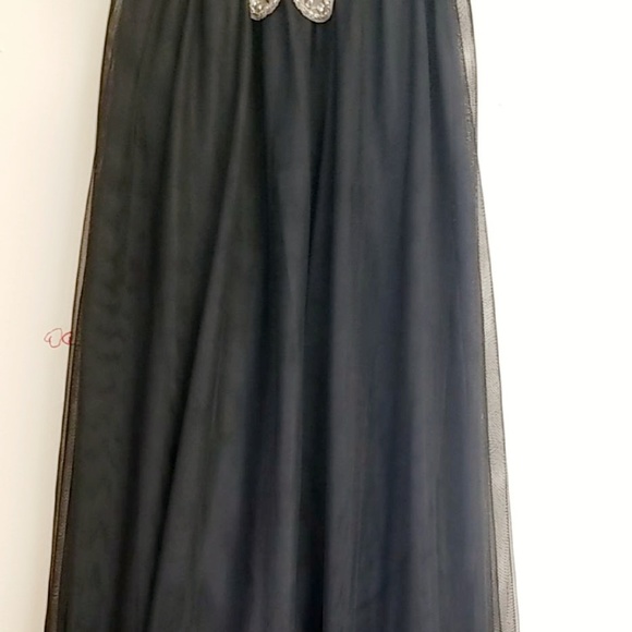 Ballgown Dress - Picture 2 of 5